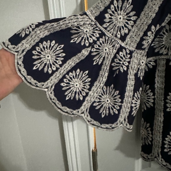 ❤️❤️ 4 for 25$ ❤️❤️ Est. 1946 Gorgeous Embroidered Blouse - Picture 5 of 7